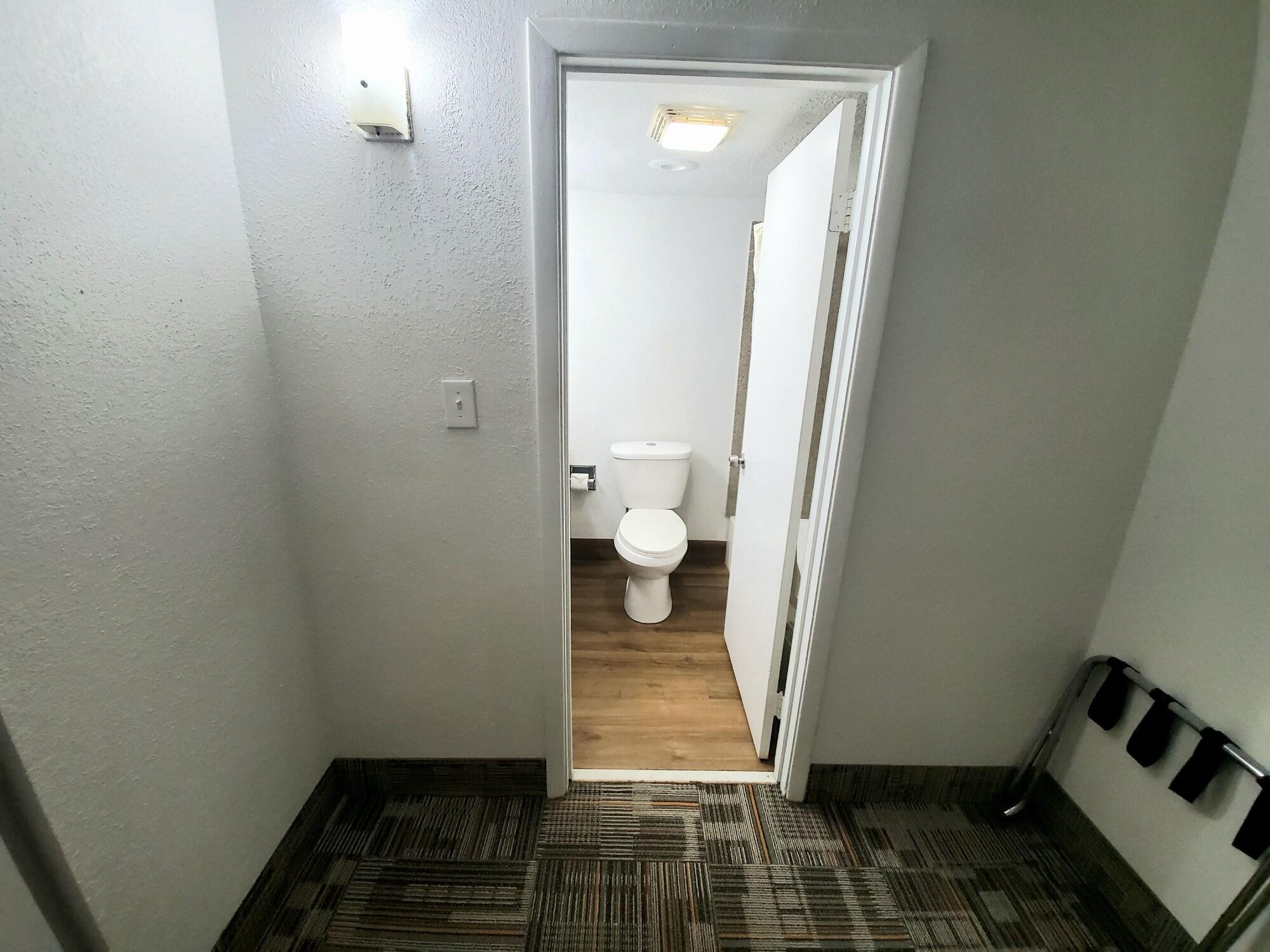 Royal Inn Hotel Indianapolis Bagian luar foto