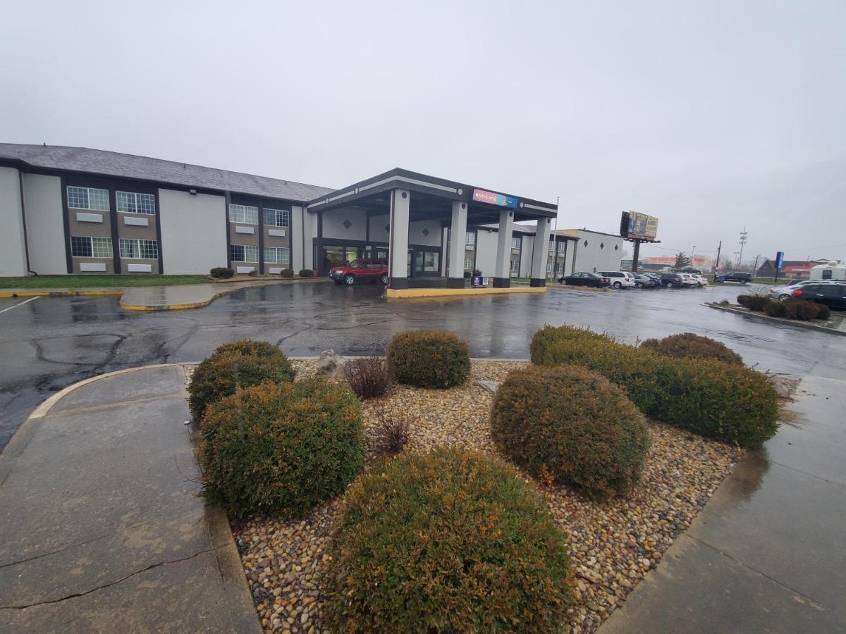 Royal Inn Hotel Indianapolis Bagian luar foto