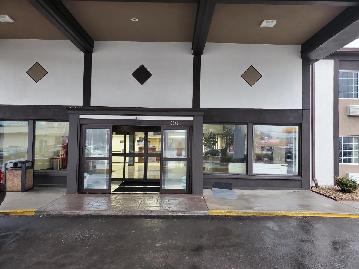 Royal Inn Hotel Indianapolis Bagian luar foto
